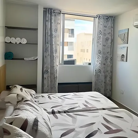 Apartamento Precioso Apto En El Laguito A Pasos De La Playa *